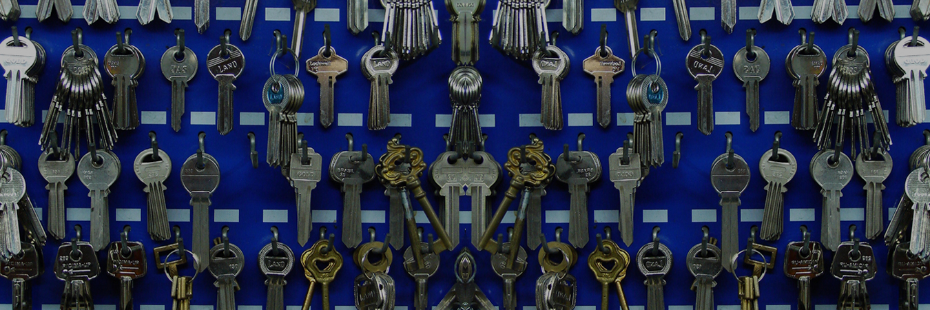 858 Locksmiths